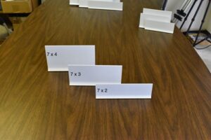 ADHESIVE BASE SHELF DIVIDER 7 x 3