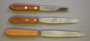 TAPERED STAINLESS STEEL SPATULAS